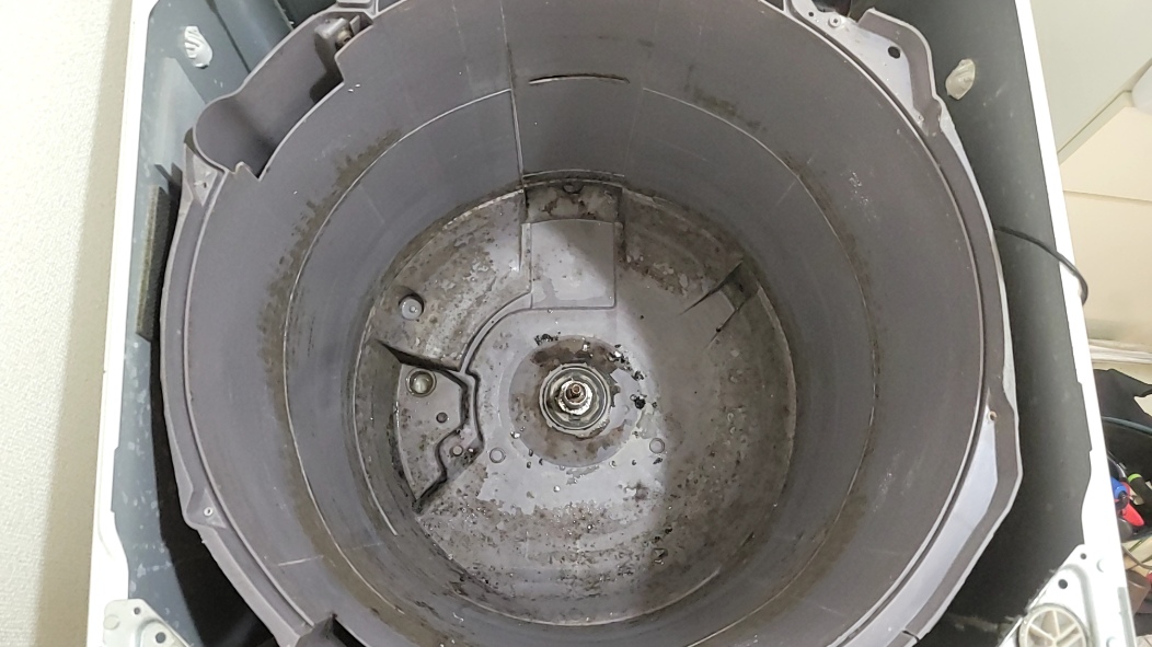 名古屋市西区日立縦型洗濯機分解クリーニング